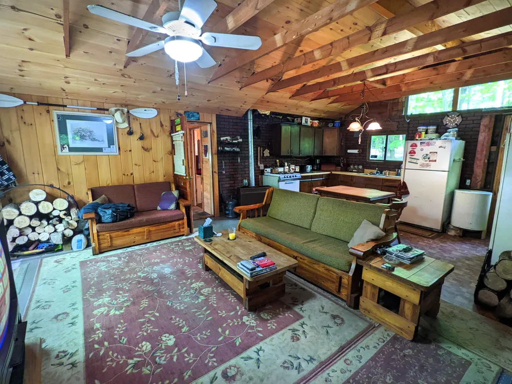 17 Sherwood Forest Drive Canterbury NH 03224