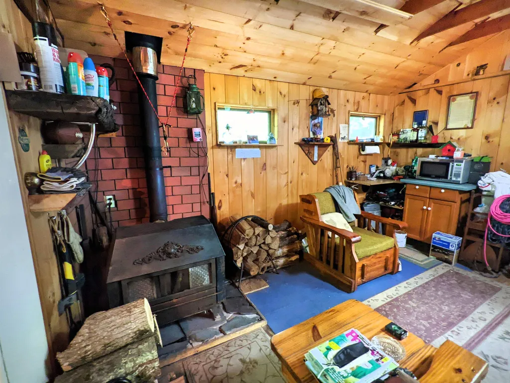 17 Sherwood Forest Drive Canterbury NH 03224
