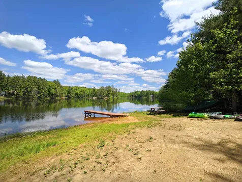 17 Sherwood Forest Drive Canterbury NH 03224
