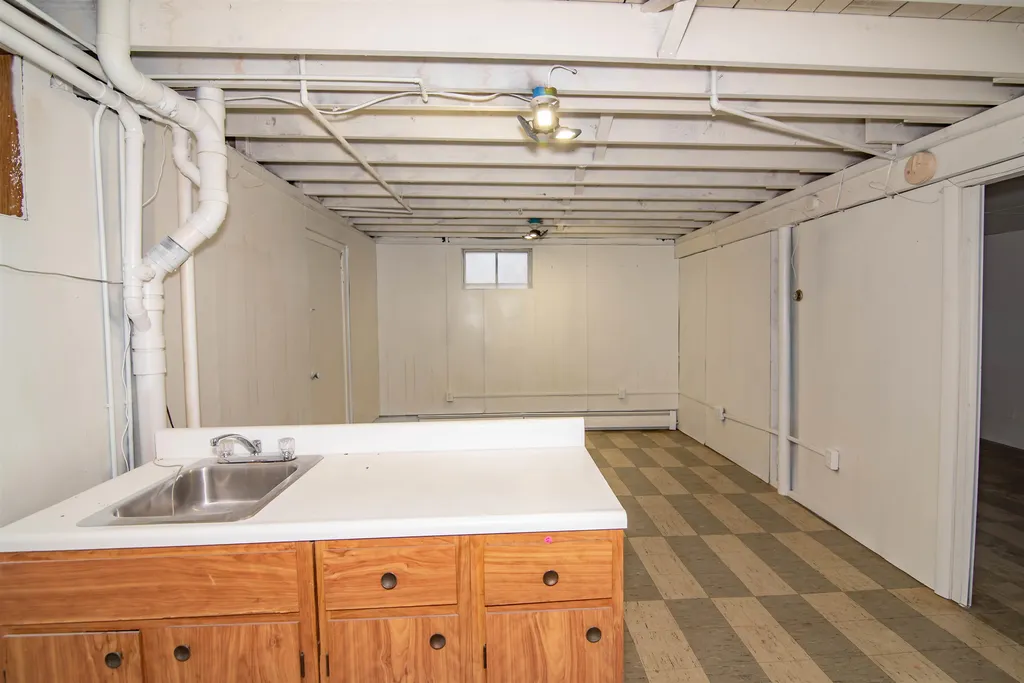 20 Henry Street Salem NH 03079