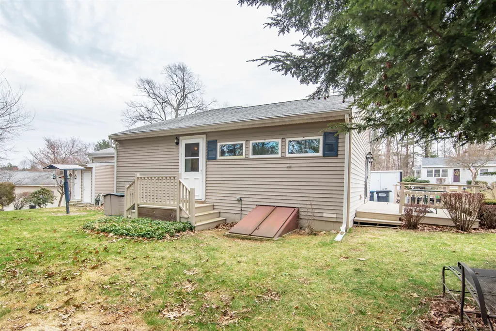 20 Henry Street Salem NH 03079