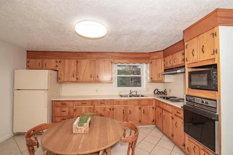 20 Henry Street Salem NH 03079