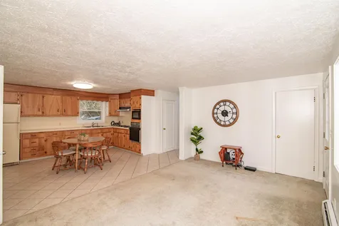20 Henry Street Salem NH 03079