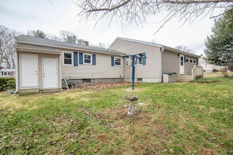 20 Henry Street Salem NH 03079