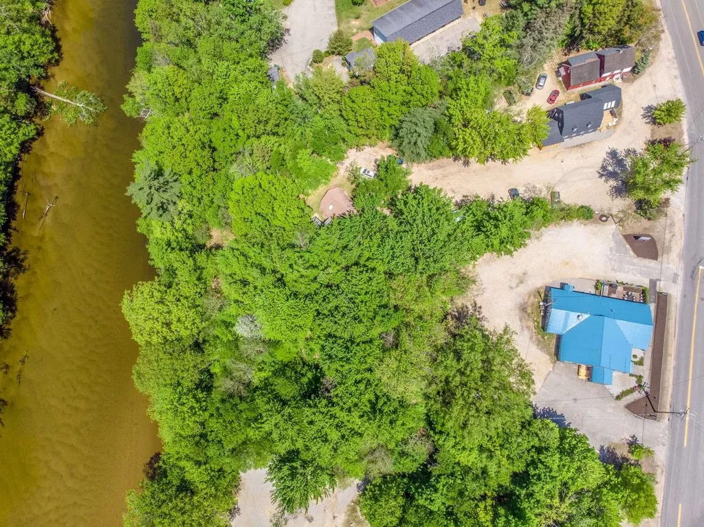 280 East Side Road Conway NH 03860