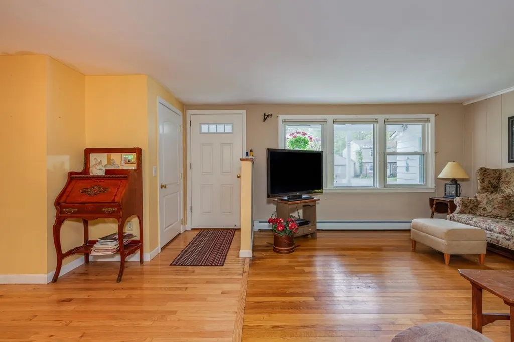 35 Webb Road Peterborough NH 03458