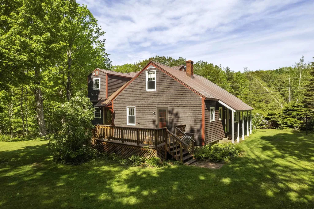 52 Hoadley Road Belmont NH 03220