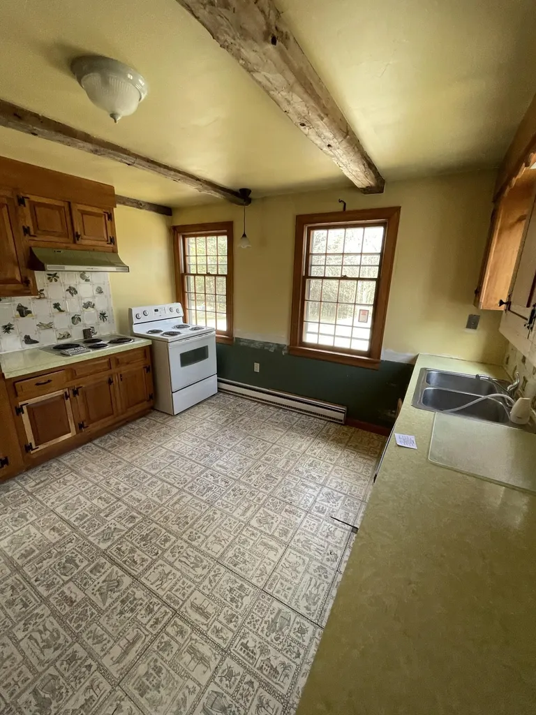 195 Brookwood Park Road Bristol NH 03222