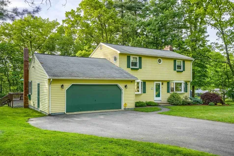 3 Oak Drive Litchfield NH 03052