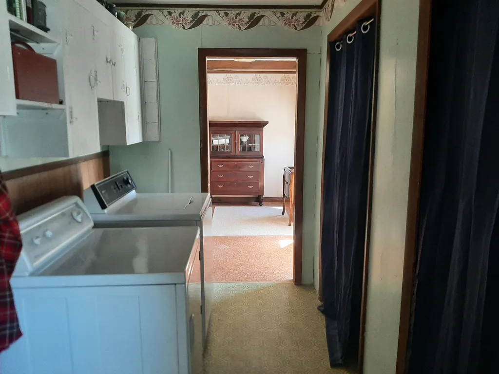 175 South Main Street Colebrook NH 03576