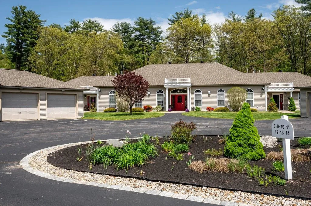 10 Lantern Lane Kingston NH 03848