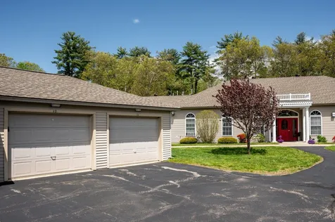 10 Lantern Lane Kingston NH 03848