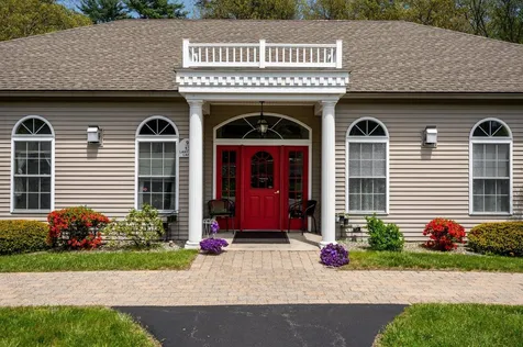 10 Lantern Lane Kingston NH 03848