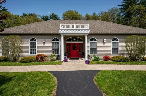 10 Lantern Lane Kingston NH 03848
