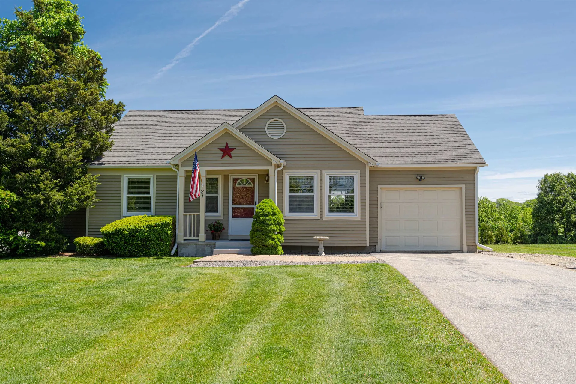 21 Pinebrook Place Manchester NH 03109