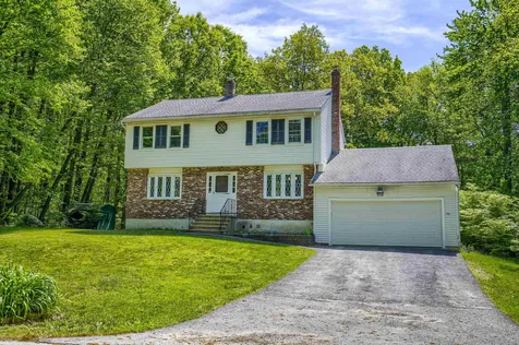 197 Harantis Lake Road Chester NH 03036