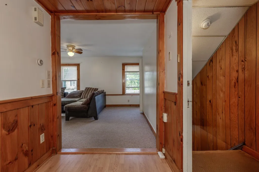 29 Manchester Street Nashua NH 03064