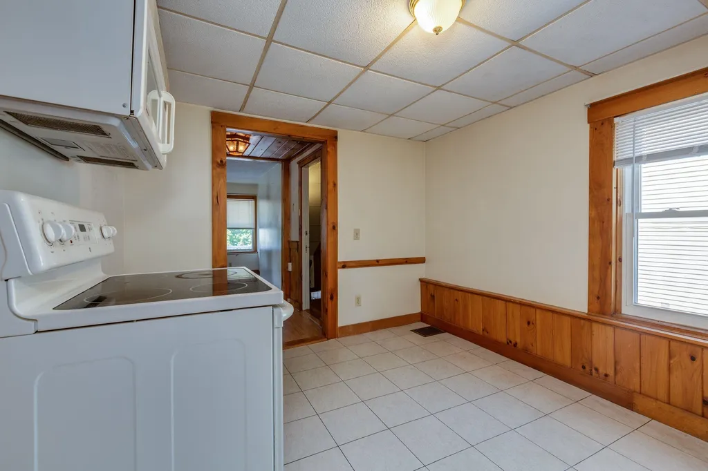 29 Manchester Street Nashua NH 03064