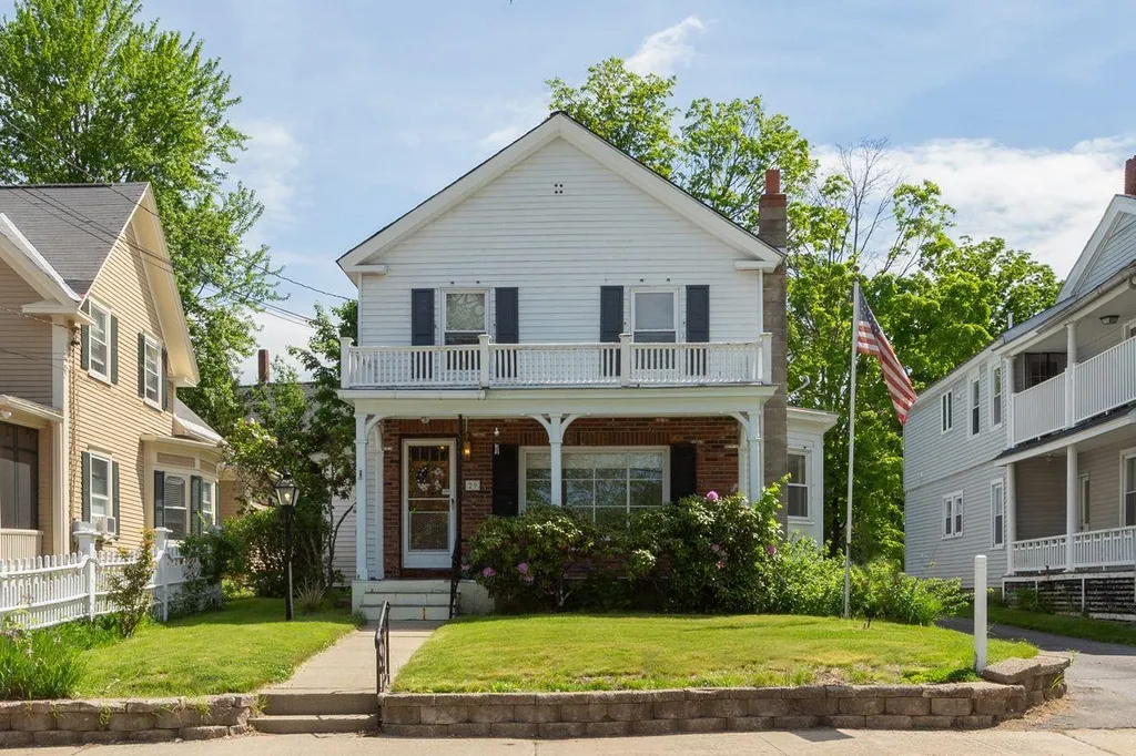 29 Manchester Street Nashua NH 03064