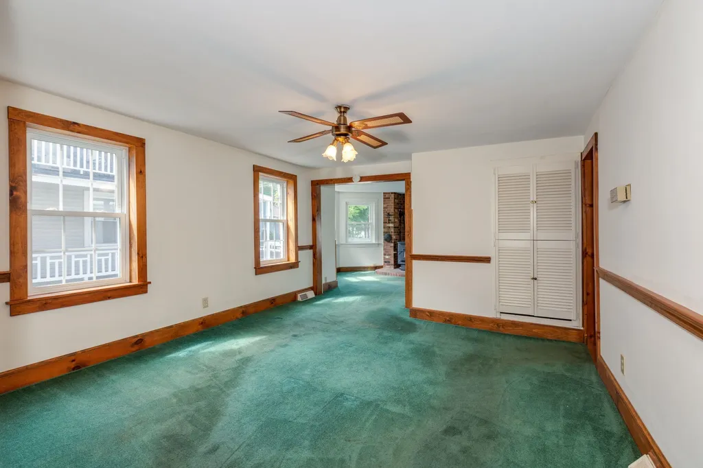 29 Manchester Street Nashua NH 03064