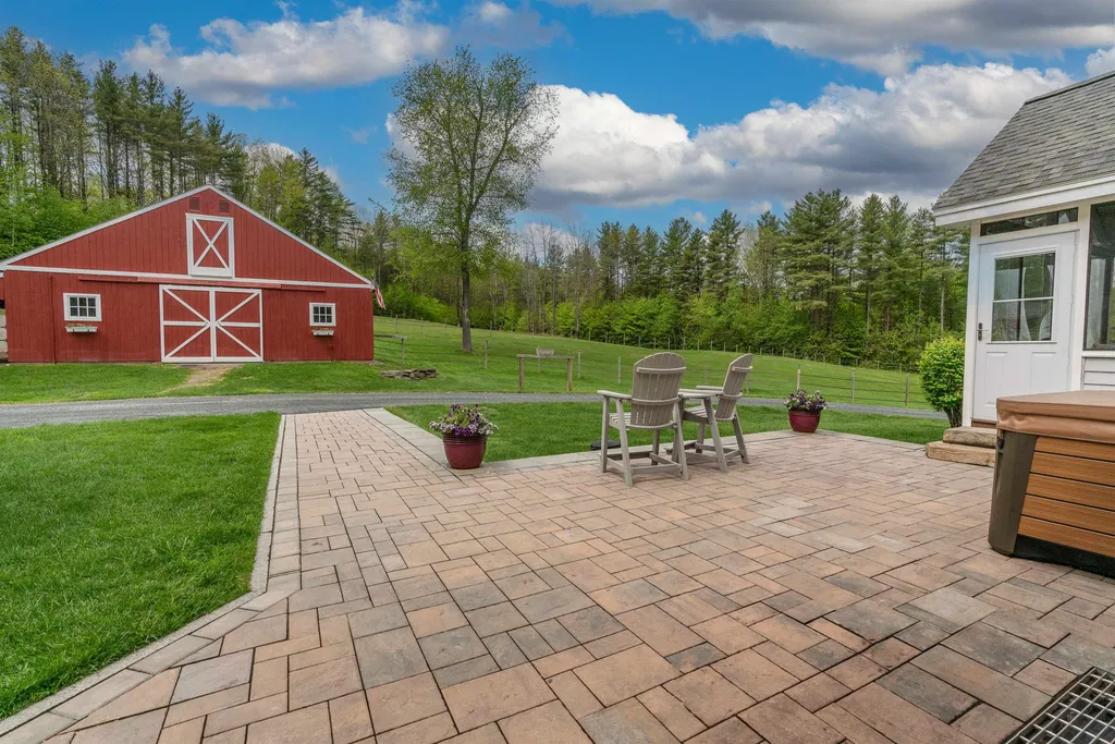 187 Hartland Hill Road Hartland VT 05091