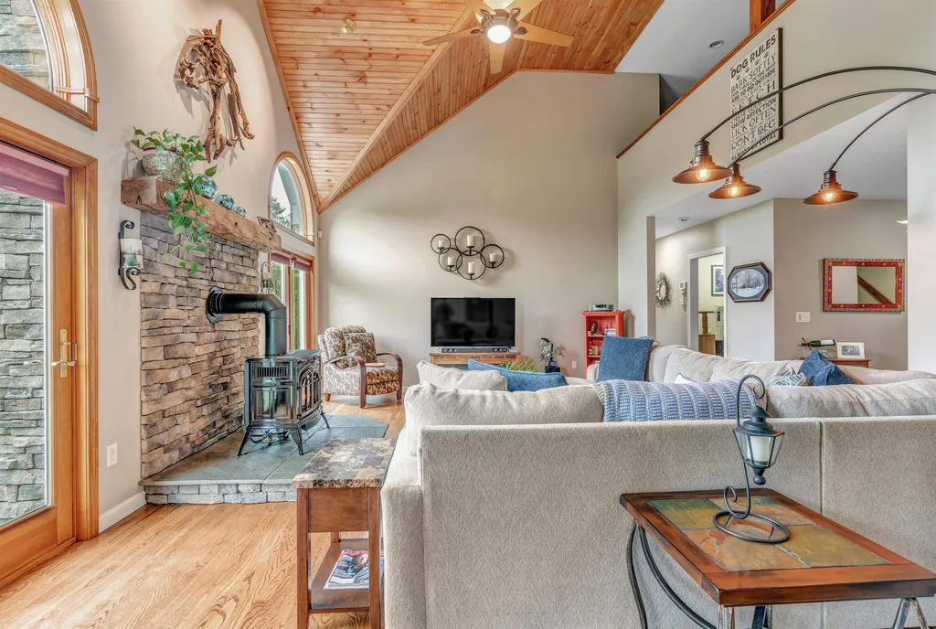 187 Hartland Hill Road Hartland VT 05091