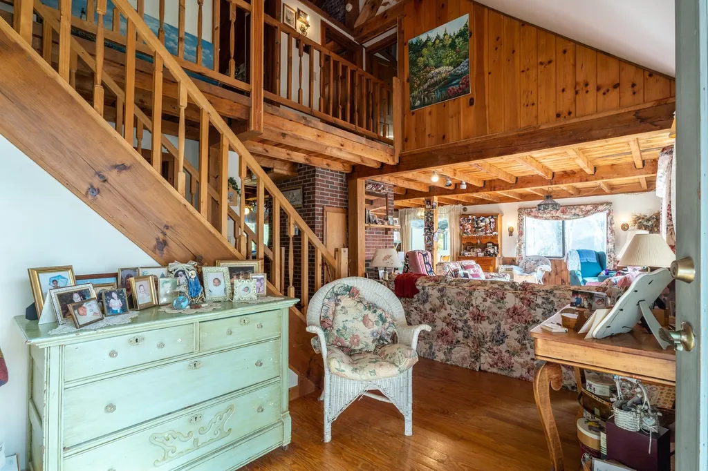 242 North Road Deerfield NH 03037