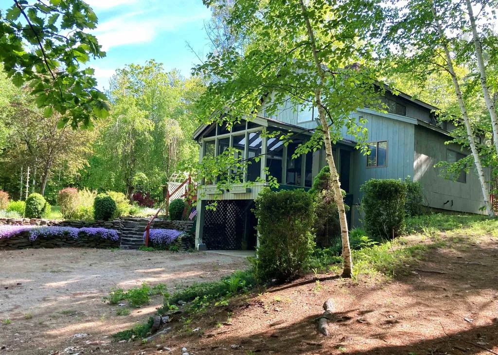 242 North Road Deerfield NH 03037