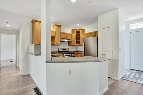 8 Rose Lane Bedford NH 03110