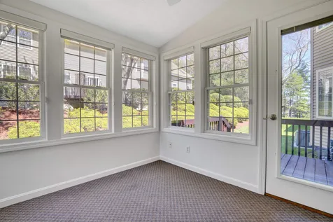 8 Rose Lane Bedford NH 03110