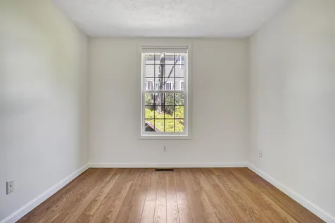 8 Rose Lane Bedford NH 03110
