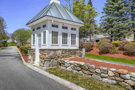 8 Rose Lane Bedford NH 03110