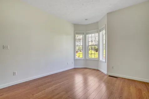 8 Rose Lane Bedford NH 03110