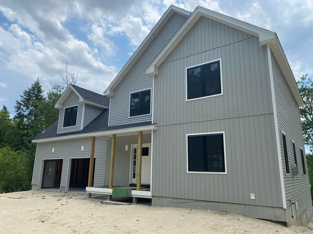 633 Ray Road Henniker NH 03242