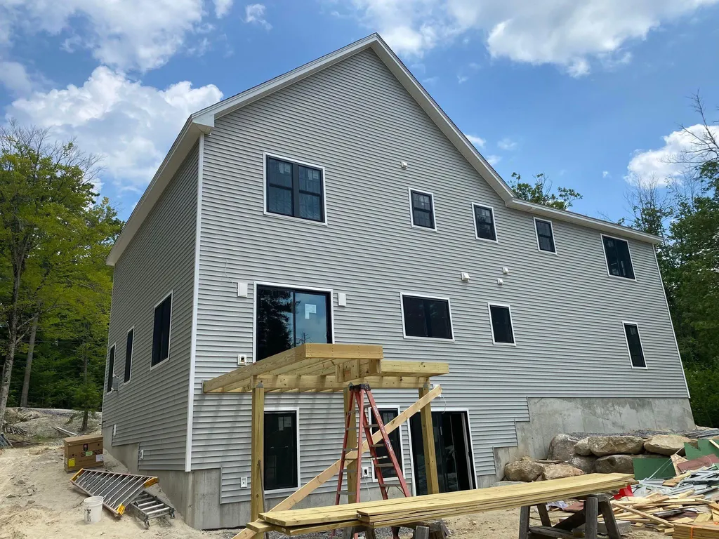 633 Ray Road Henniker NH 03242