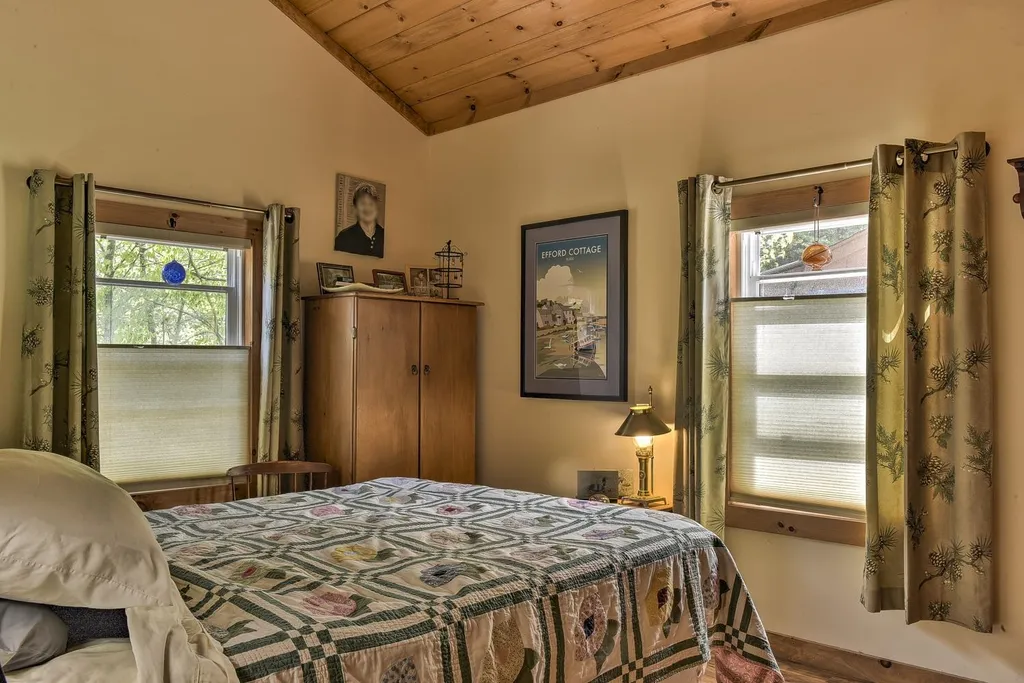 10 Murdough Road Stoddard NH 03464