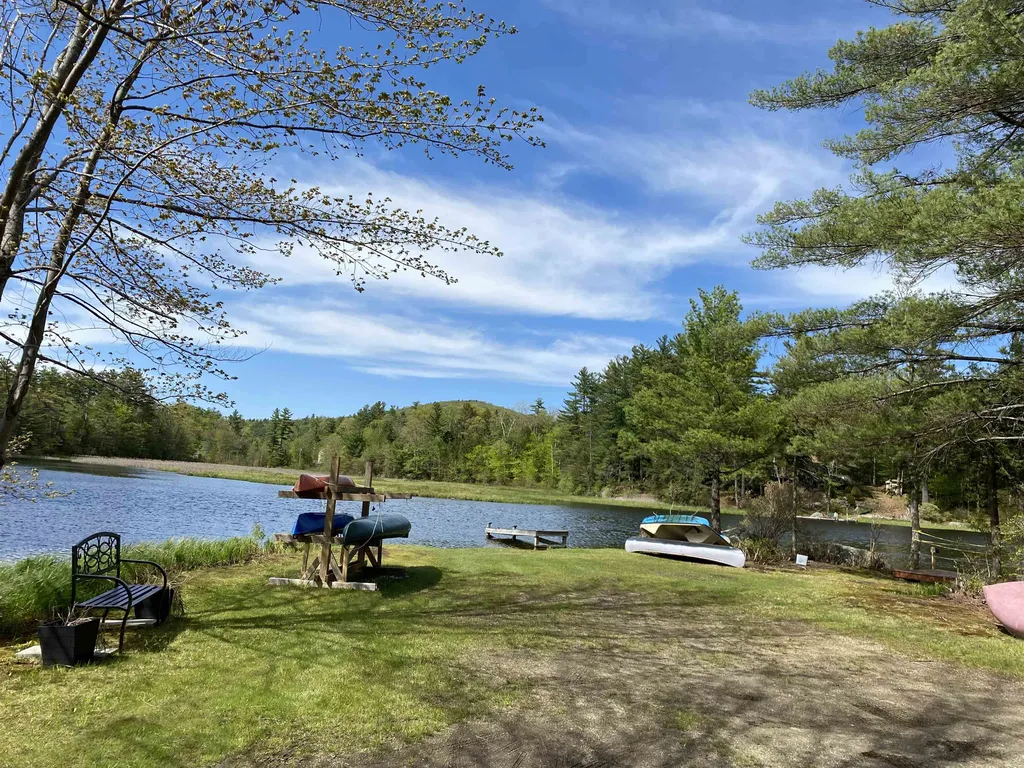10 Murdough Road Stoddard NH 03464