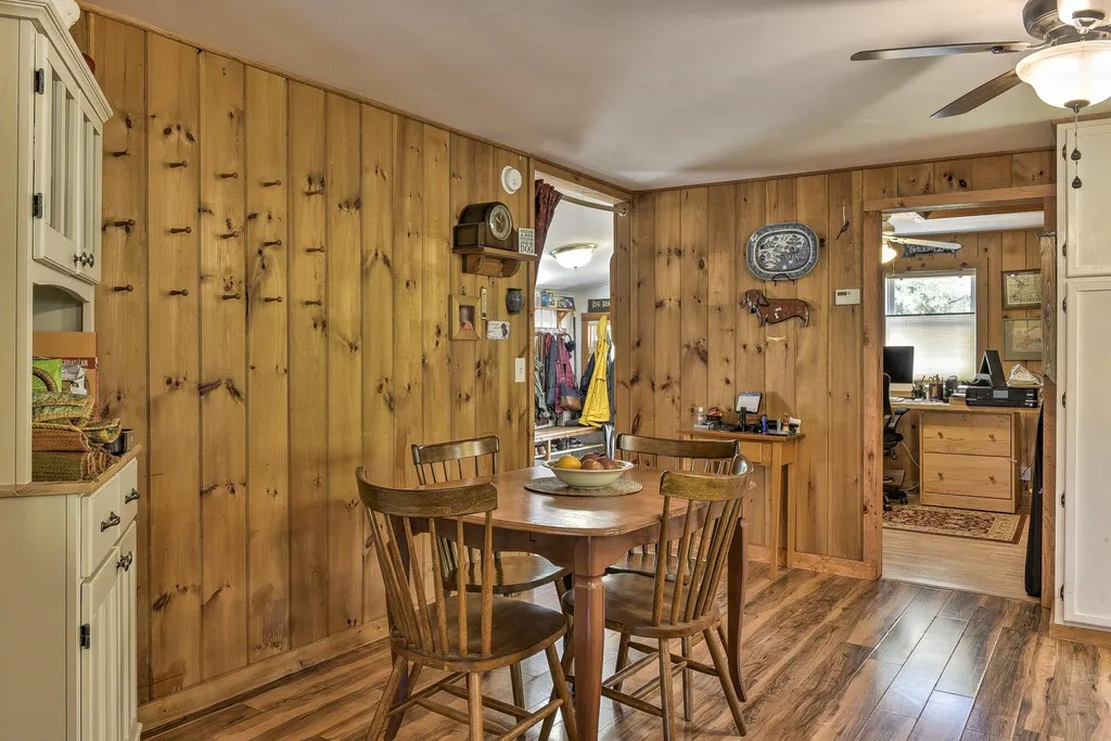 10 Murdough Road Stoddard NH 03464