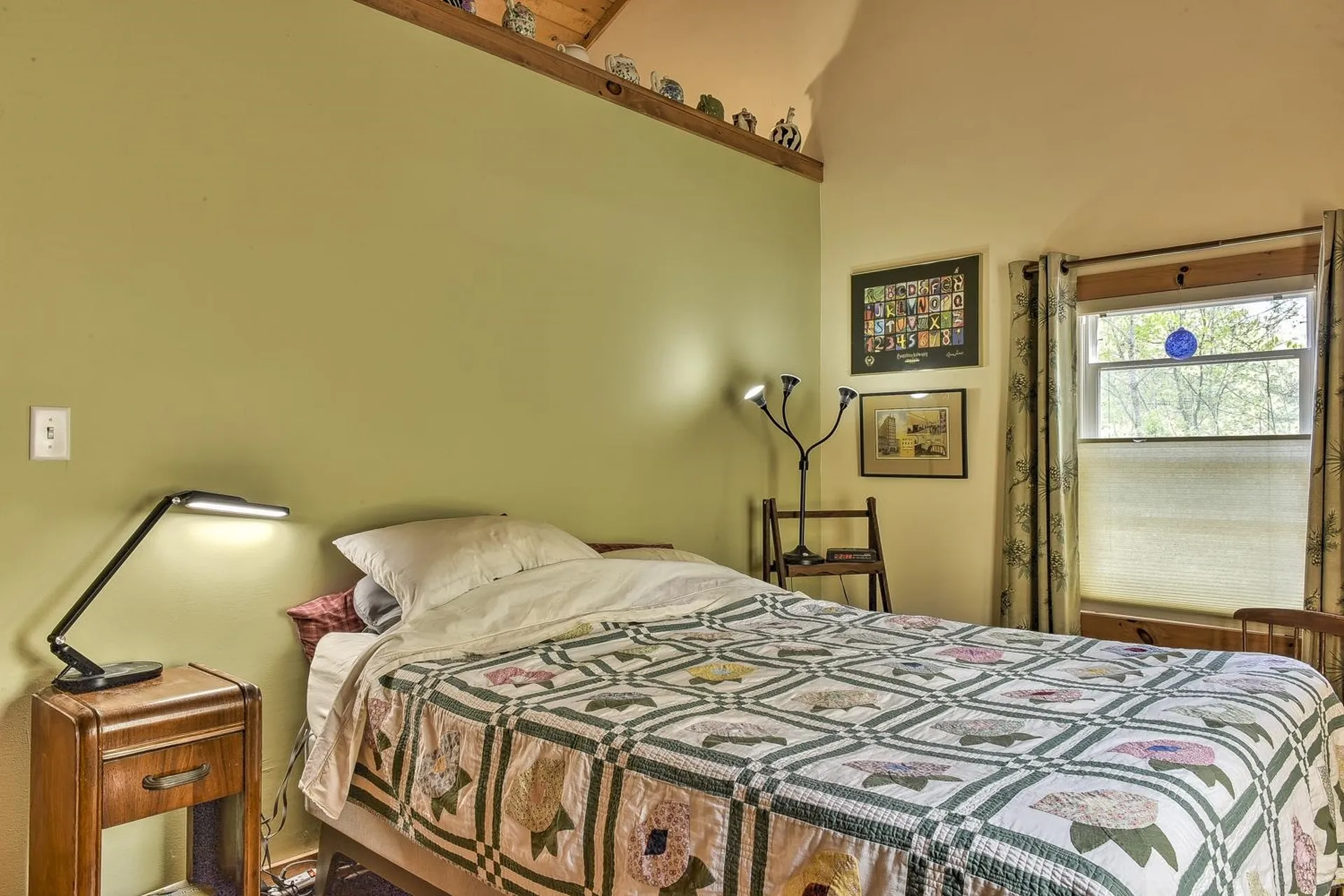 10 Murdough Road Stoddard NH 03464