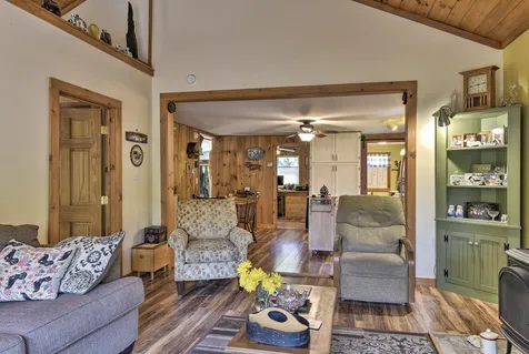 10 Murdough Road Stoddard NH 03464