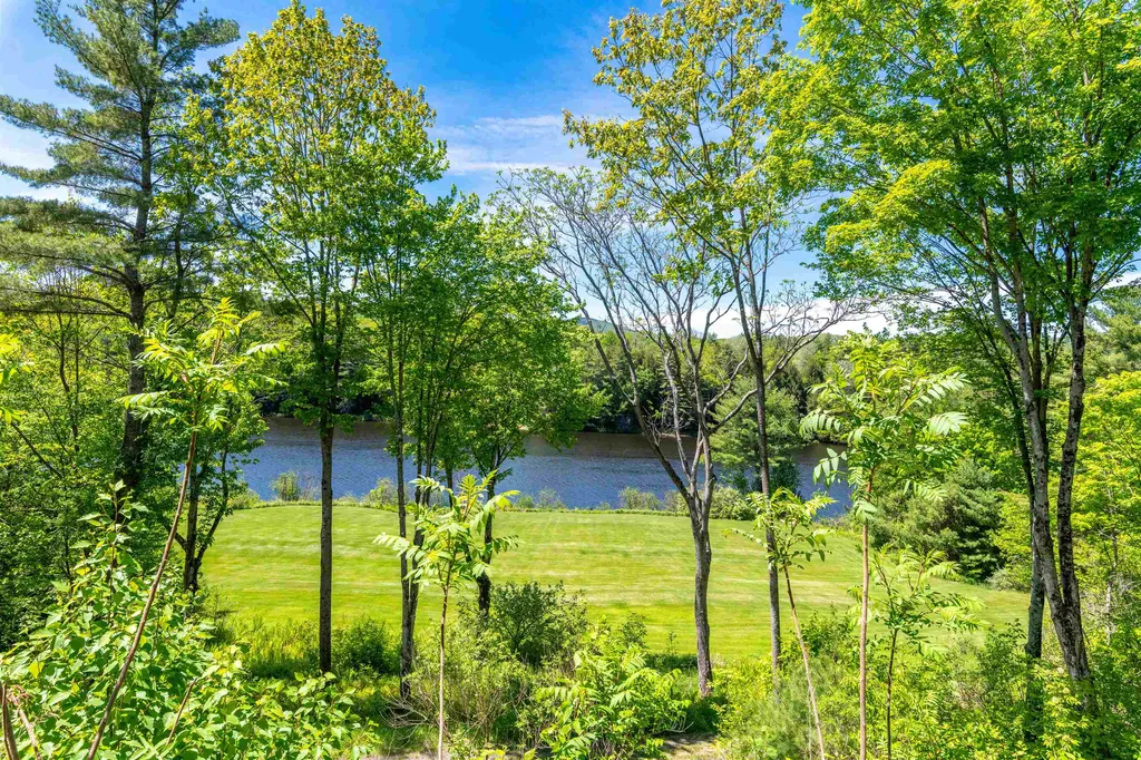 1017 Monroe Road Bath NH 03740