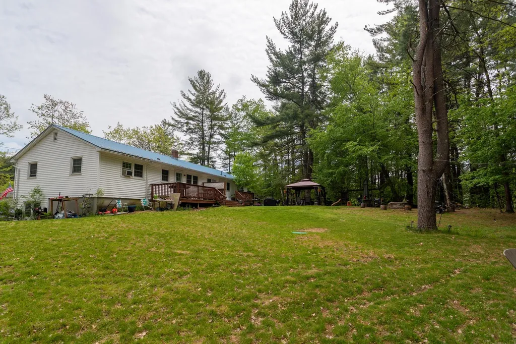 2-4 Rayes Drive Hudson NH 03051