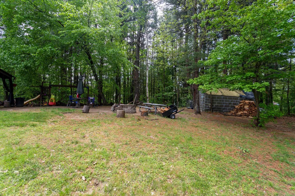 2-4 Rayes Drive Hudson NH 03051