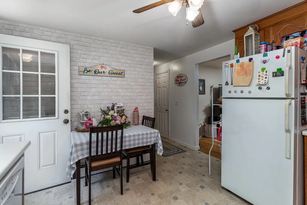 2-4 Rayes Drive Hudson NH 03051