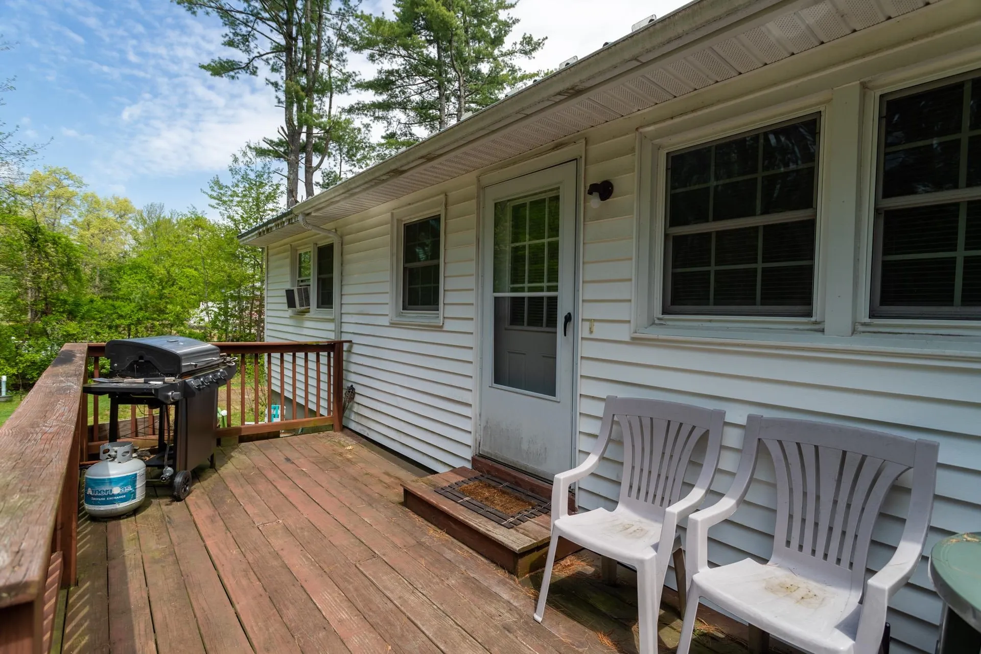 2-4 Rayes Drive Hudson NH 03051