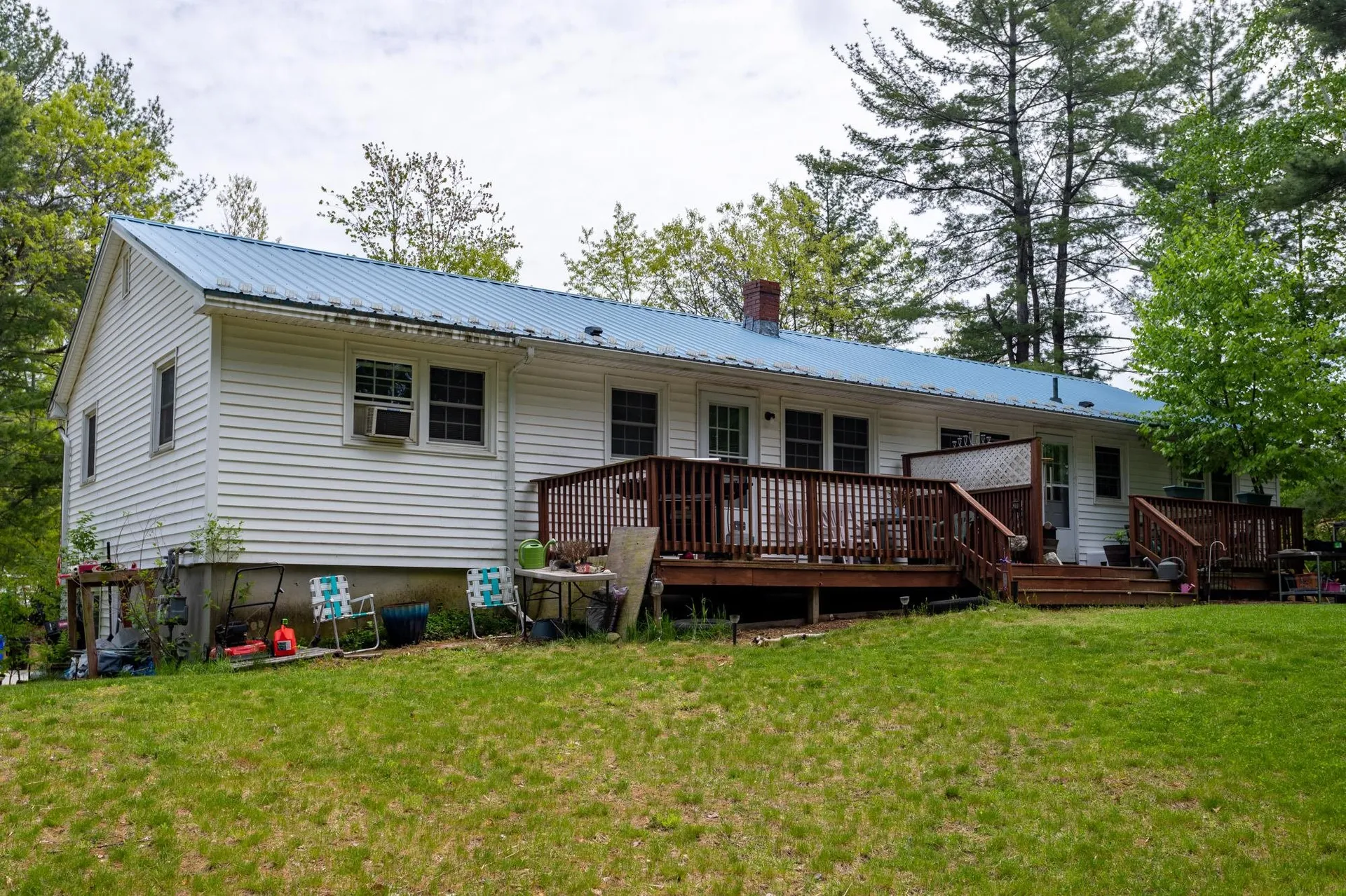 2-4 Rayes Drive Hudson NH 03051