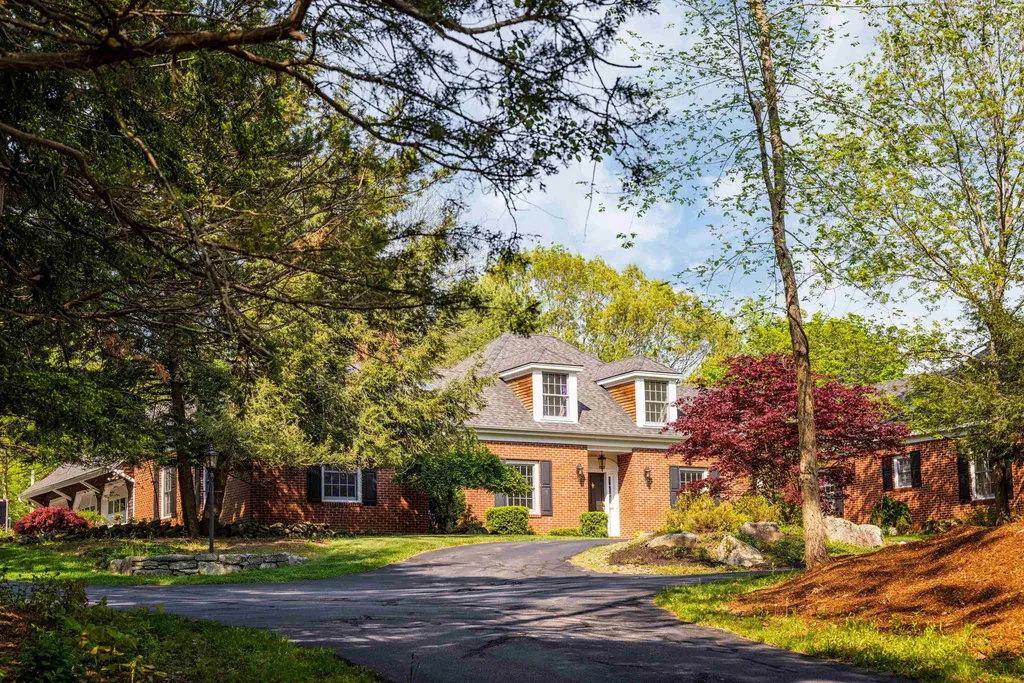 259 Newmarket Road Durham NH 03824