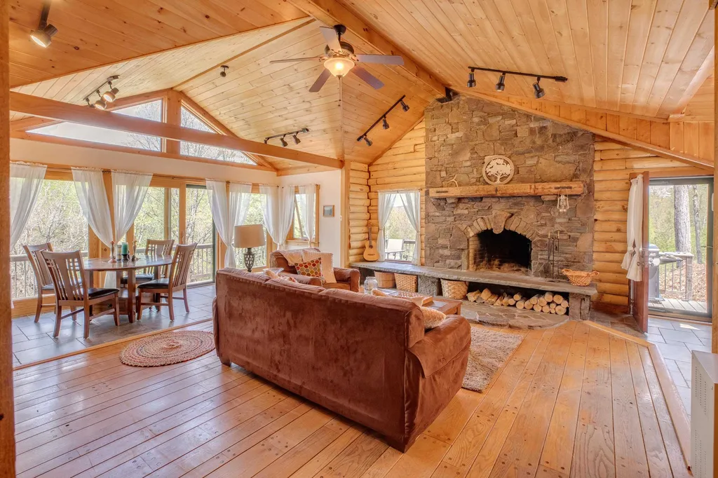 392 Coventry Road Benton NH 03785