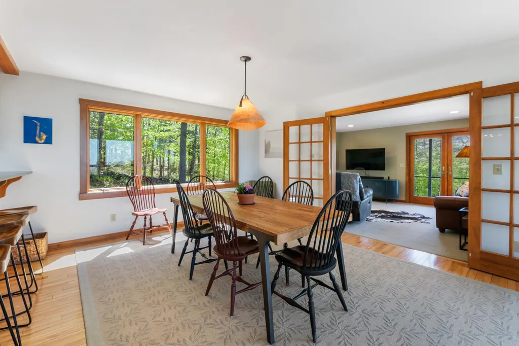 161 Smith Pond Road Enfield NH 03748