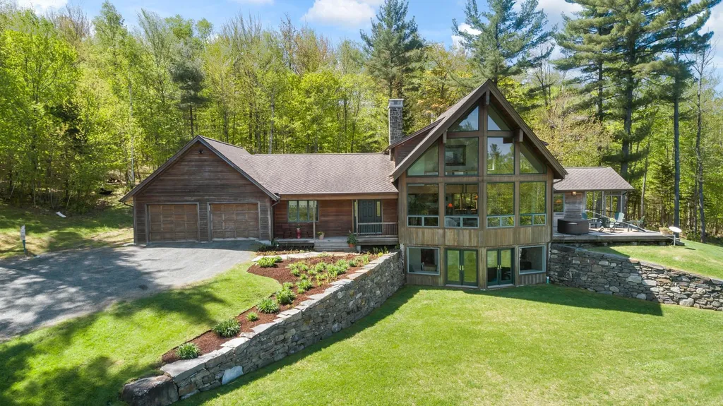 161 Smith Pond Road Enfield NH 03748